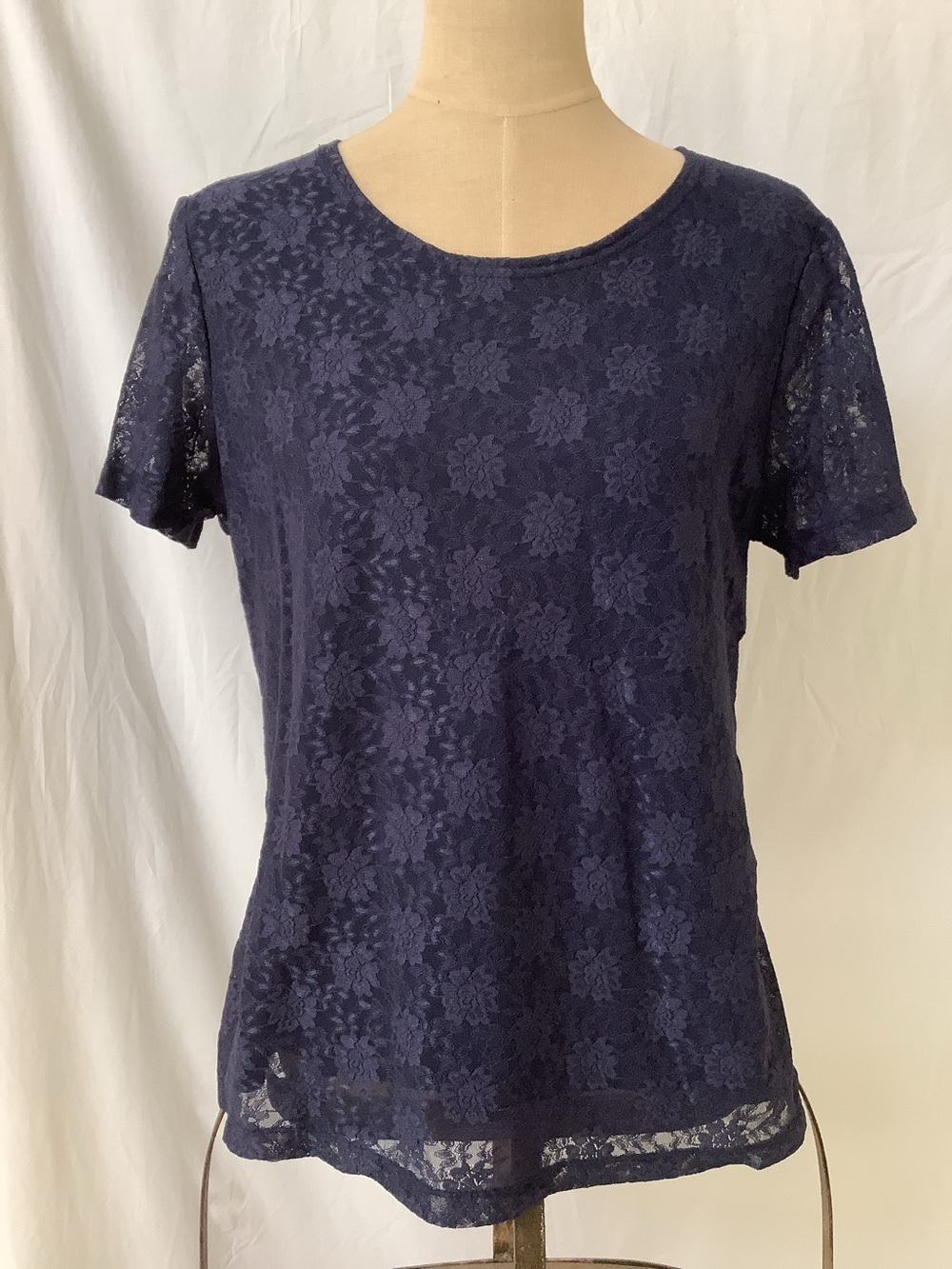 Covington Top Shirt-Navy Blue Floral Lace Overlay-Lined-Short Sleeve-EUC-XL Reg
